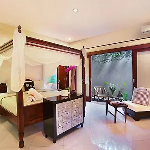 Raull Villa Seminyak (Bali)